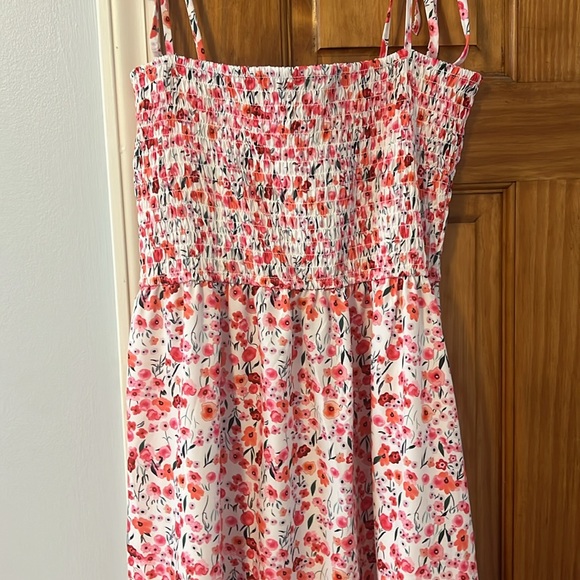 Dress! - Picture 3 of 6